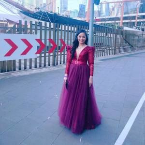 Meet your Posher, Dette